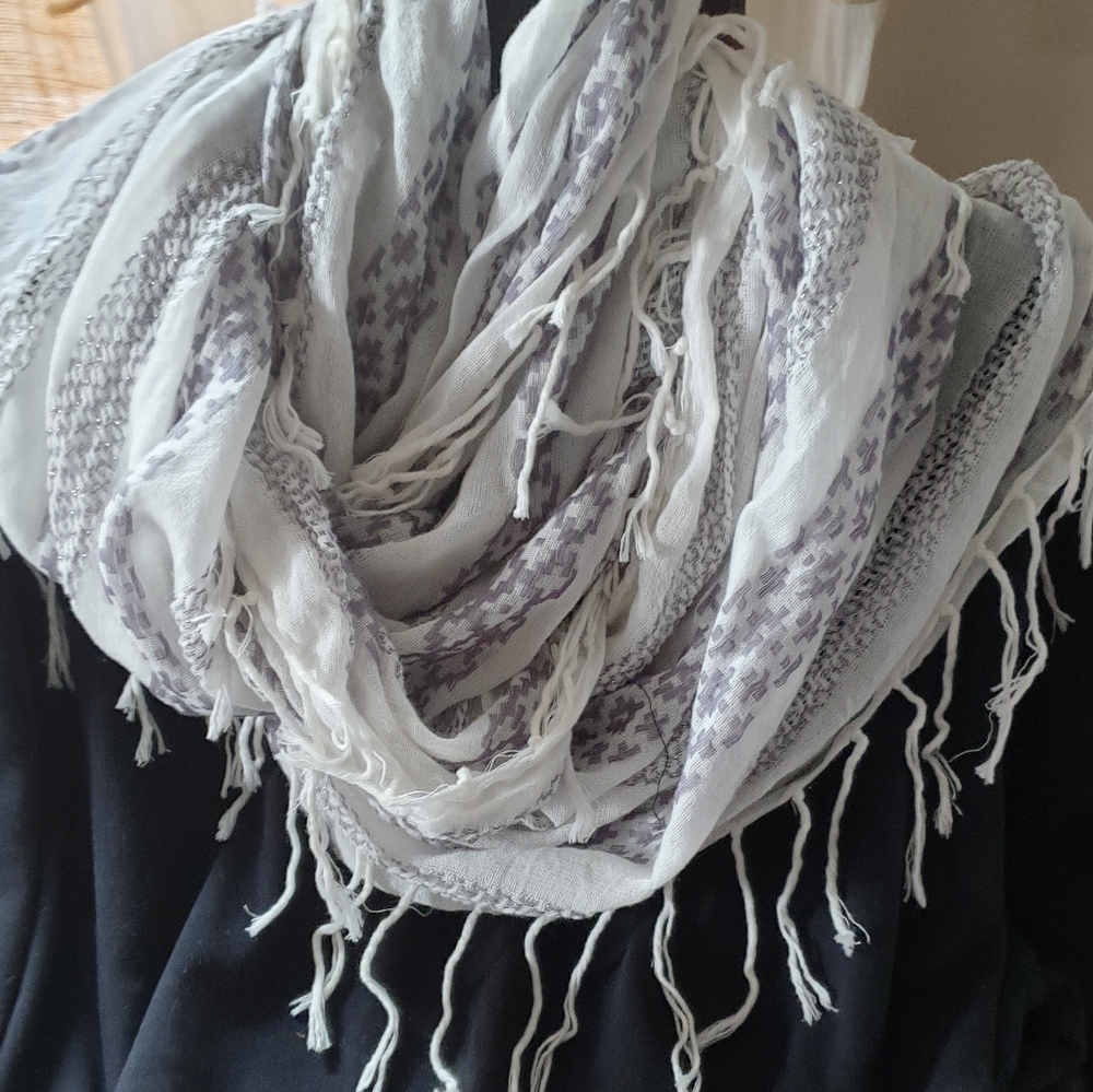 Infinity Loop Scarf or Shawl in Cotton - Picture 5 of 10